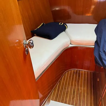 Elegante Barca A Vela Hotel Rimini